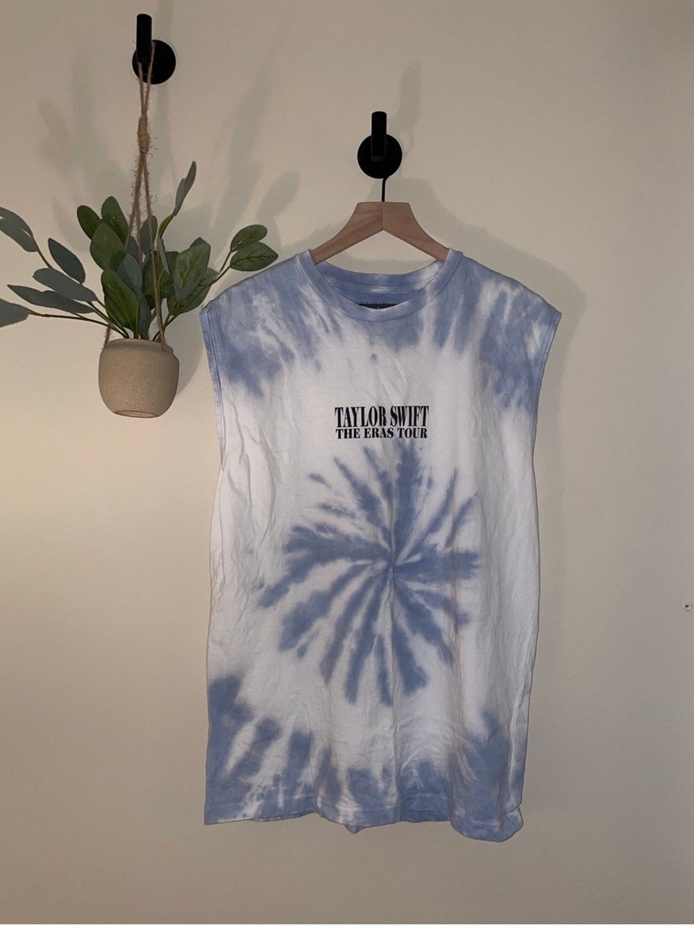 Taylor Swift The Eras Tour Blue Tie Dye Tank Top (Medium)
